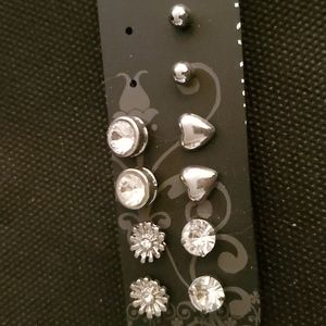 5 PAIR OF FASHION STUD EARRINGS